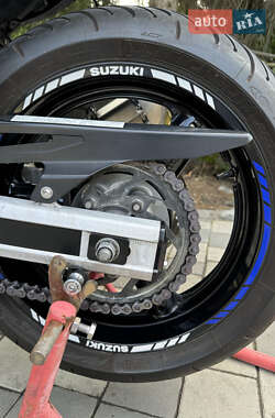 Спортбайк Suzuki SV 650S 2000 в 