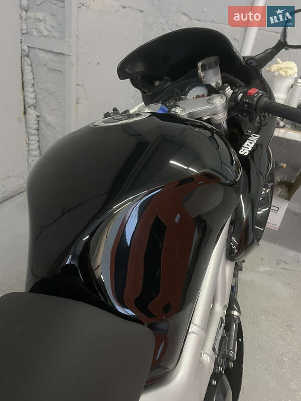 Мотоцикл Спорт-туризм Suzuki SV 650S 2001 в Киеве фото 5 Мотоцикл Спорт-туризм Suzuki SV 650S 2001 в Киеве