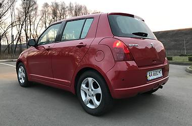 Хэтчбек Suzuki Swift 2006 в Киеве