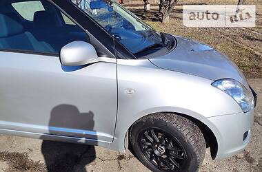 Хэтчбек Suzuki Swift 2009 в 