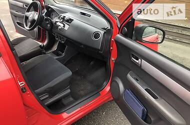 Хетчбек Suzuki Swift 2010 в 