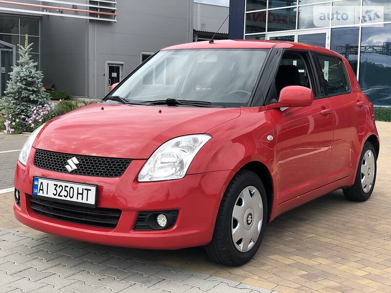 Хэтчбек Suzuki Swift 2010 в Киеве