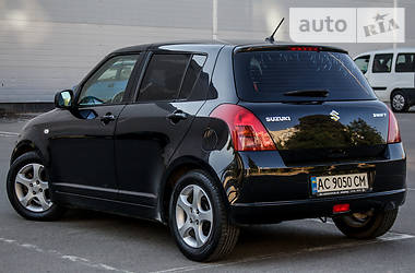 Хэтчбек Suzuki Swift 2007 в Львове