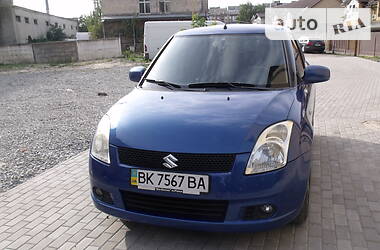 Хэтчбек Suzuki Swift 2006 в Ровно