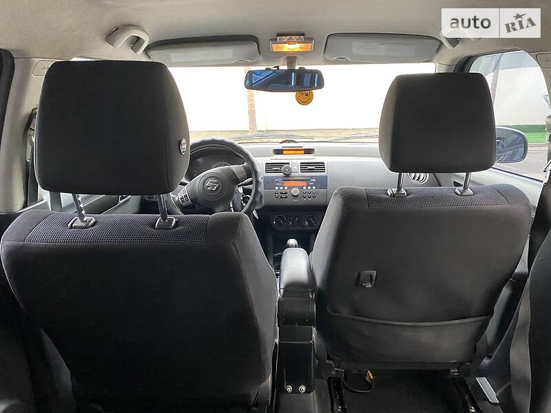 Хэтчбек Suzuki Swift 2006 в Киеве