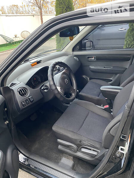 Хэтчбек Suzuki Swift 2006 в Киеве
