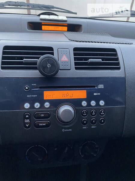 Хэтчбек Suzuki Swift 2006 в Киеве