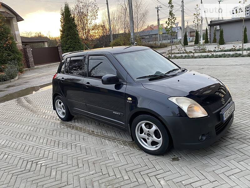 Хэтчбек Suzuki Swift 2006 в Киеве