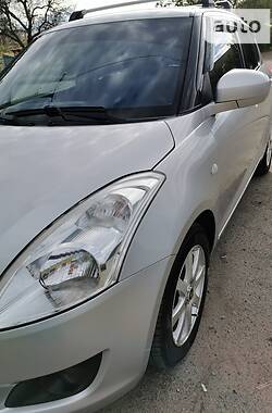 Хэтчбек Suzuki Swift 2011 в Полтаве