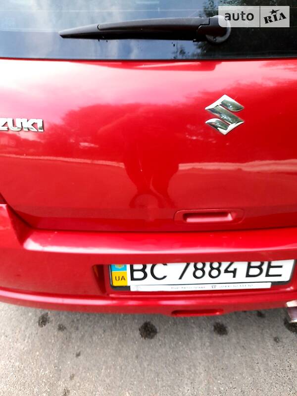 Хэтчбек Suzuki Swift 2006 в Львове