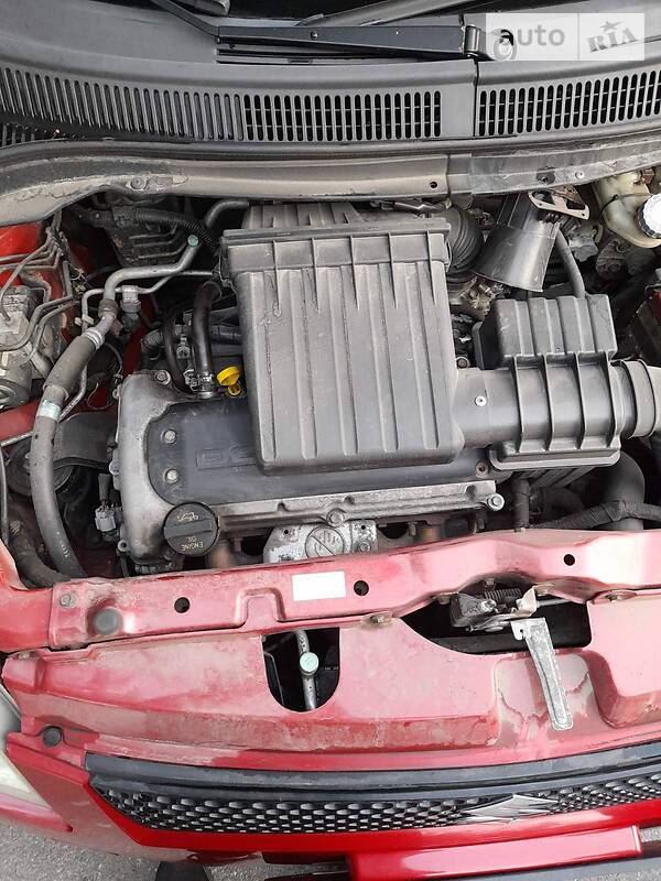 Хэтчбек Suzuki Swift 2006 в Львове