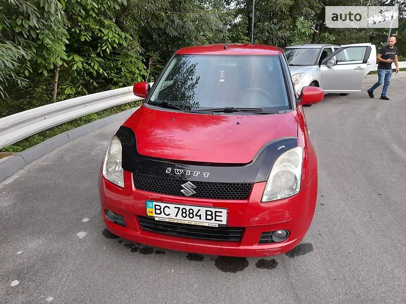 Хэтчбек Suzuki Swift 2006 в Львове