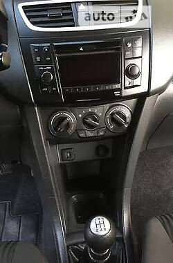 Хетчбек Suzuki Swift 2011 в 