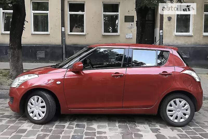 Хетчбек Suzuki Swift 2011 в 