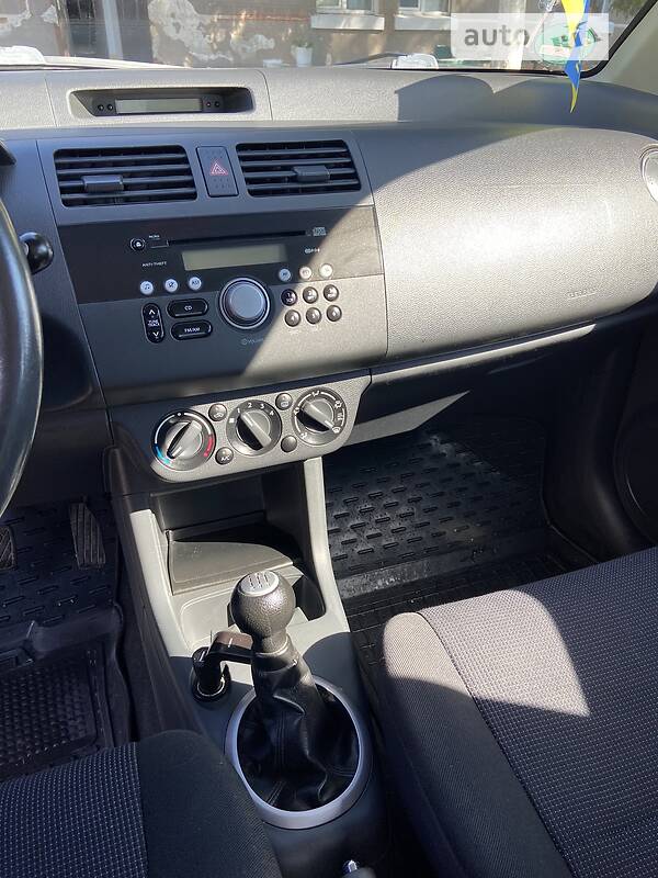 Хетчбек Suzuki Swift 2006 в Чорткові фото 5 Хетчбек Suzuki Swift 2006 в Чорткові