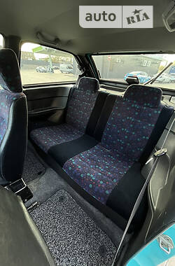 Хэтчбек Suzuki Swift 1998 в 