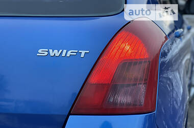 Хэтчбек Suzuki Swift 2005 в Киеве