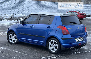 Хэтчбек Suzuki Swift 2005 в Киеве