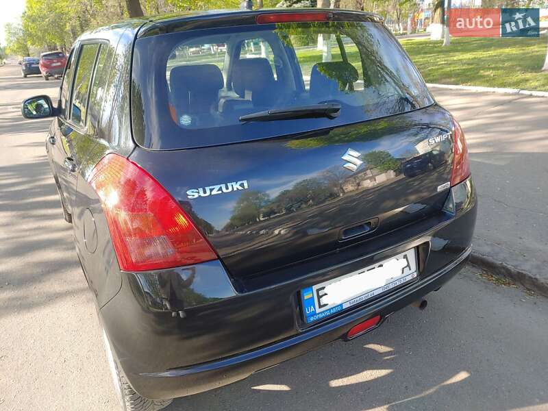 Хэтчбек Suzuki Swift 2007 в Подольске