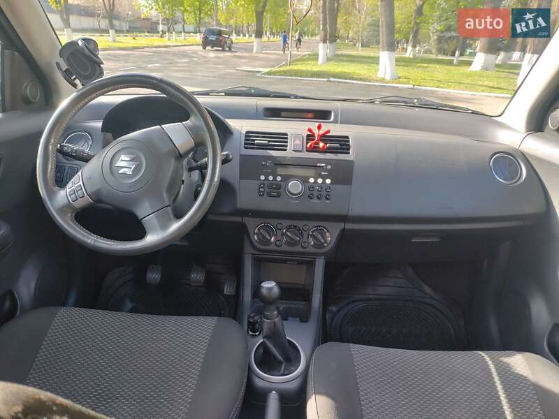 Хэтчбек Suzuki Swift 2007 в Подольске