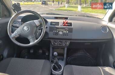 Хэтчбек Suzuki Swift 2007 в 