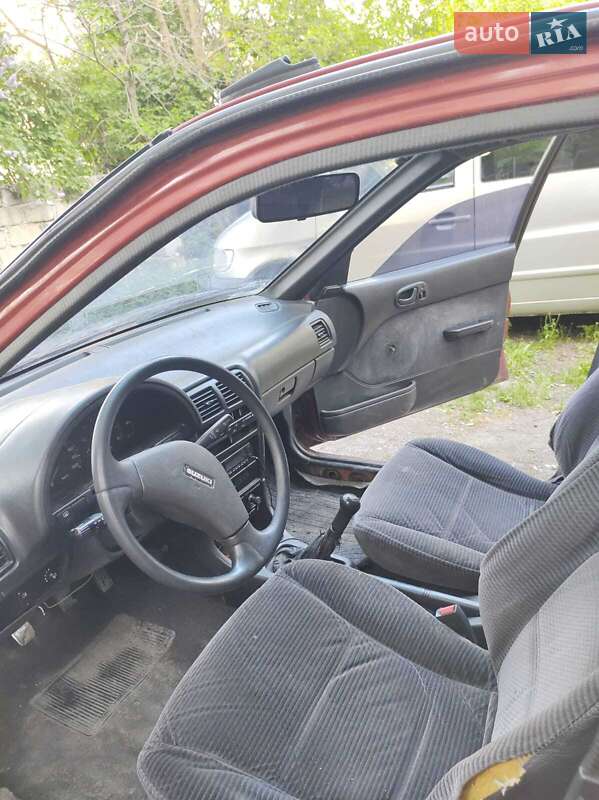 Купе Suzuki Swift 1993 в Сокирянах