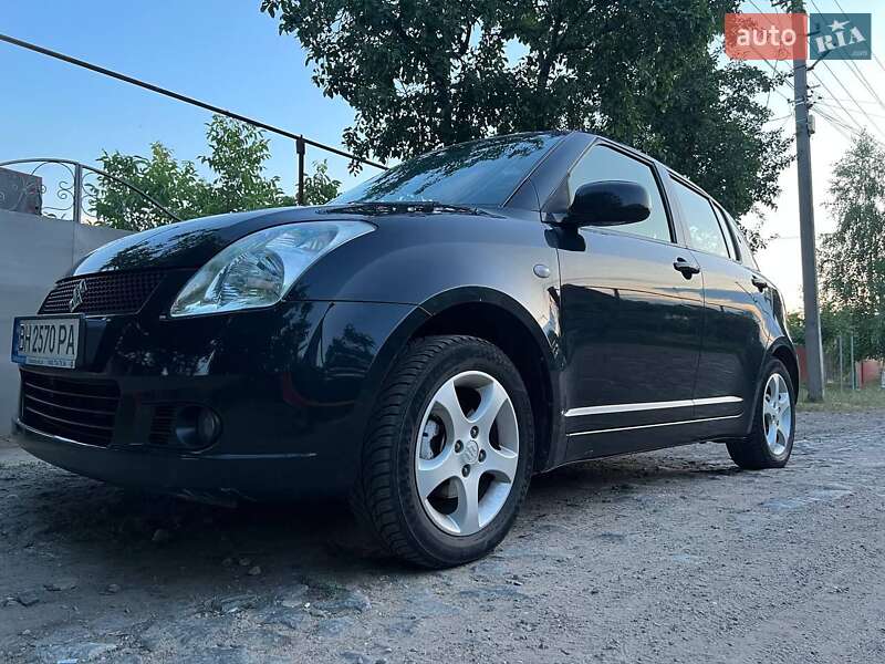 Хэтчбек Suzuki Swift 2007 в Подольске