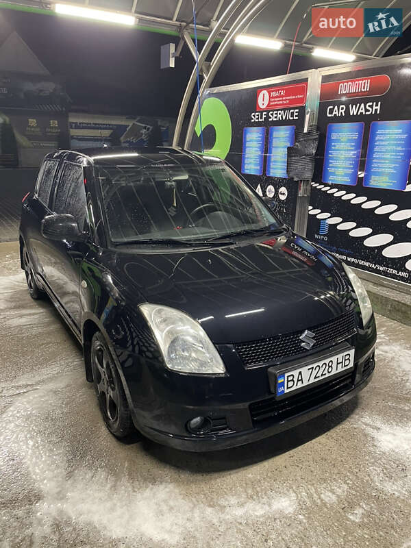 Хэтчбек Suzuki Swift 2007 в Кропивницком