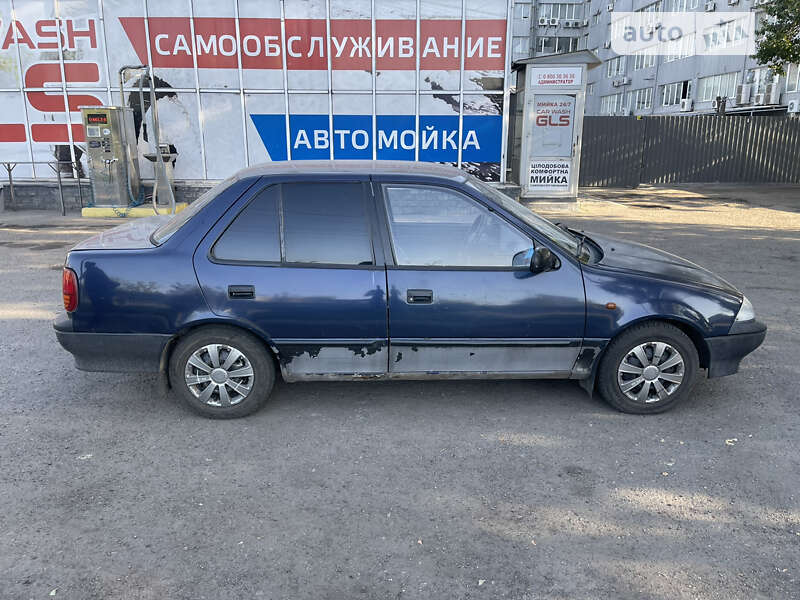 Седан Suzuki Swift 1995 в Дніпрі