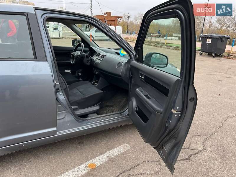 Хэтчбек Suzuki Swift 2010 в Киеве фото 7 Хэтчбек Suzuki Swift 2010 в Киеве