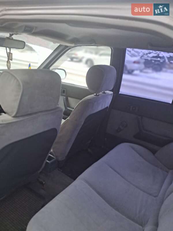 Седан Suzuki Swift 1991 в Великому Бурлуку