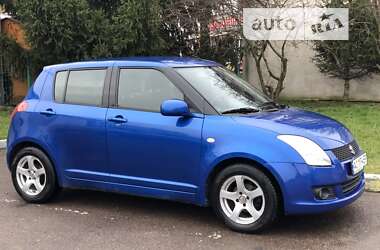 Хэтчбек Suzuki Swift 2010 в Луцке