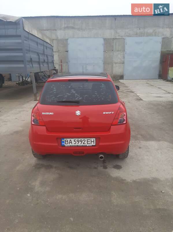 Хетчбек Suzuki Swift 2010 в Кропивницькому