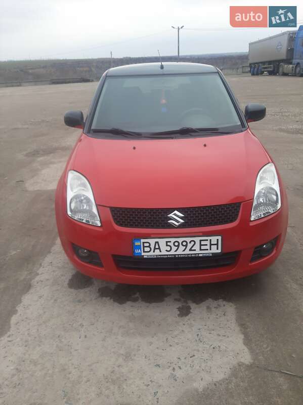 Хетчбек Suzuki Swift 2010 в Кропивницькому