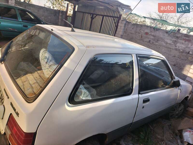 Хэтчбек Suzuki Swift 1988 в Великодолинском фото 16 Хэтчбек Suzuki Swift 1988 в Великодолинском