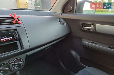 Хетчбек Suzuki Swift 2010 в Самборі