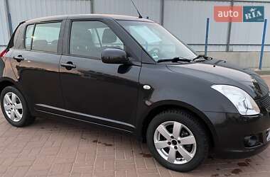 Хетчбек Suzuki Swift 2010 в Полтаві