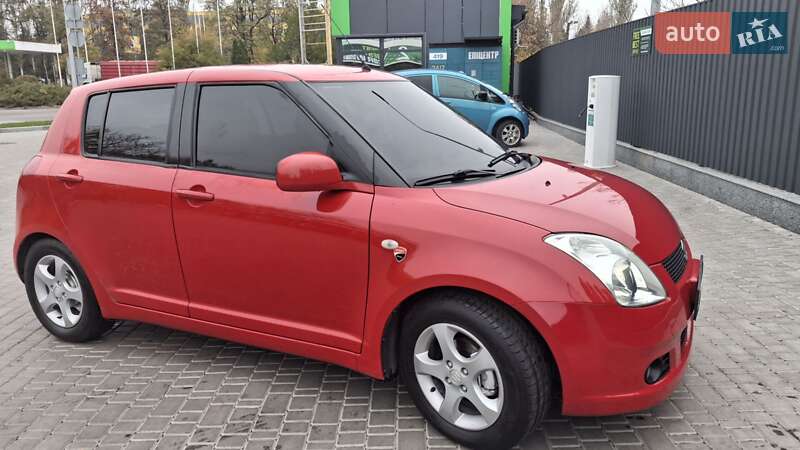 Хетчбек Suzuki Swift 2007 в Кропивницькому