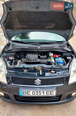 Хетчбек Suzuki Swift 2007 в Тростянці