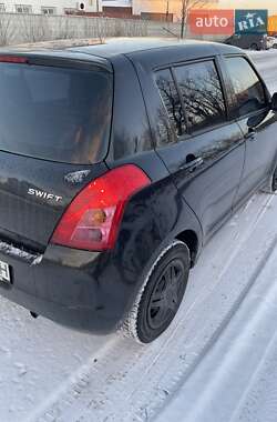 Хэтчбек Suzuki Swift 2010 в Киеве