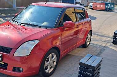 Хетчбек Suzuki Swift 2005 в 
