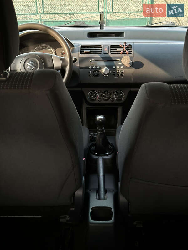 Хетчбек Suzuki Swift 2007 в Володимирі фото 17 Хетчбек Suzuki Swift 2007 в Володимирі