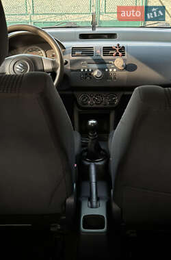 Хэтчбек Suzuki Swift 2007 в 