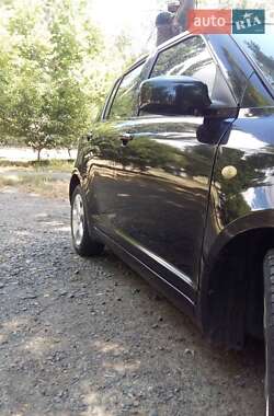 Хэтчбек Suzuki Swift 2006 в 