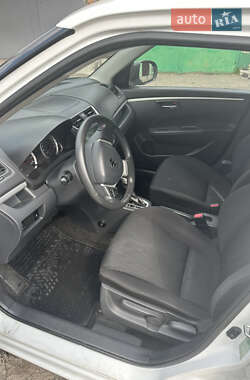 Хетчбек Suzuki Swift 2011 в 