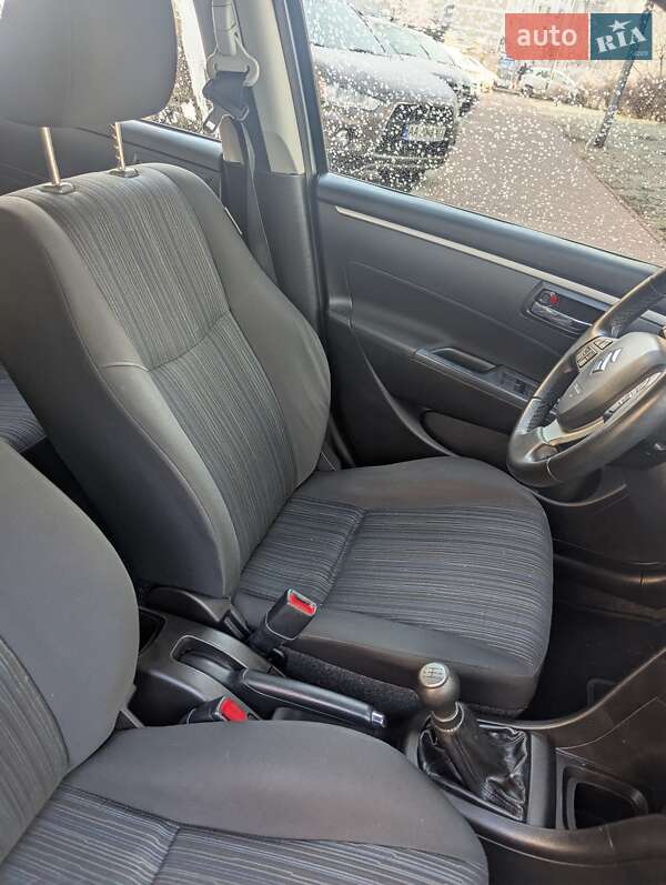 Хетчбек Suzuki Swift 2014 в Києві