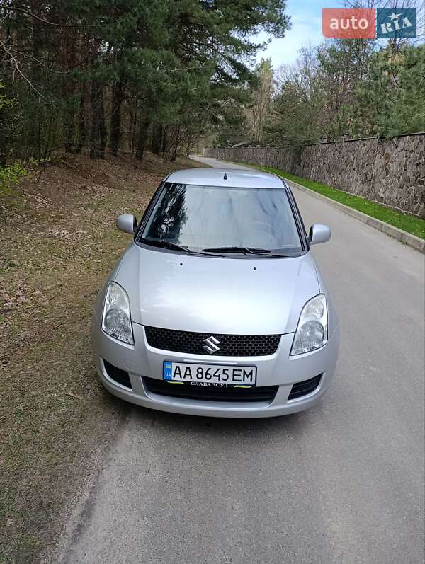 Хетчбек Suzuki Swift 2009 в Броварах