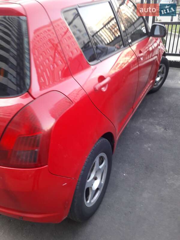 Хетчбек Suzuki Swift 2007 в Києві