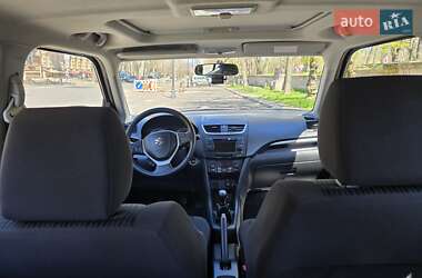 Хэтчбек Suzuki Swift 2012 в 