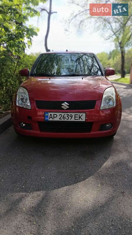 Хетчбек Suzuki Swift 2005 в Запоріжжі